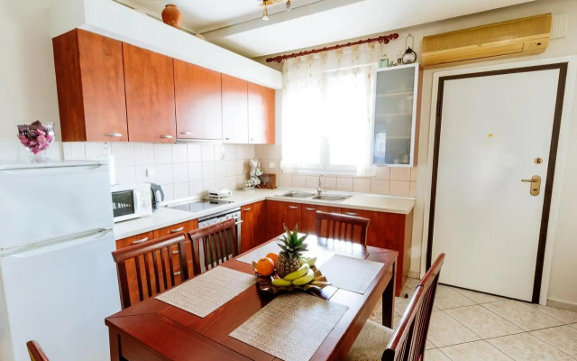 Eleni's home