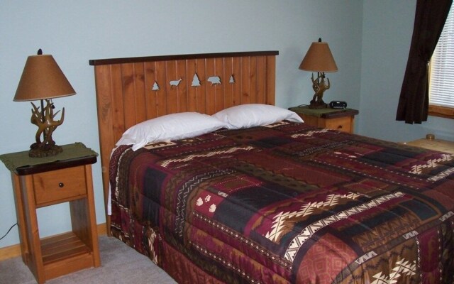 Minocqua Lake Unit B7 3 Bedroom Condo