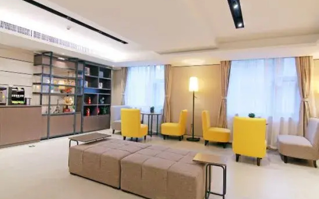 Homeinn Plus Hotel (Zhengzhou Erqi Wanda Plaza Second People's Hospital Subway Station)