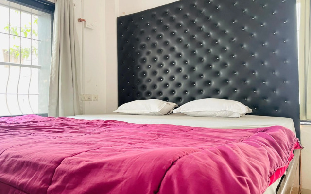 Lifespace- Spacious Hostel in a Luxurious Villa