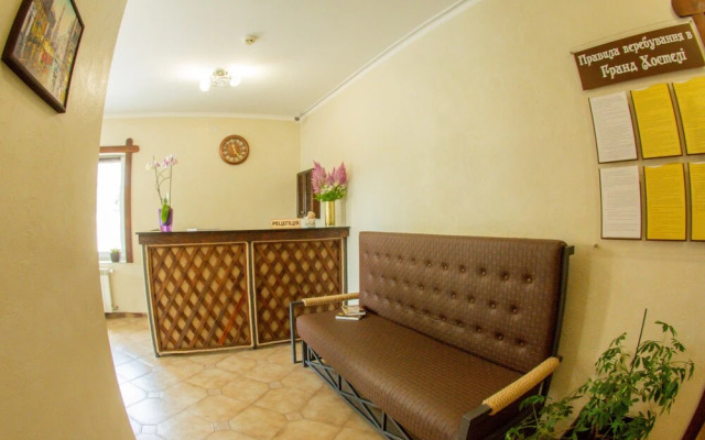 Grand Hostel