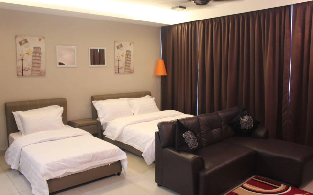 De Houz - Trefoil Setia Alam Home Stay
