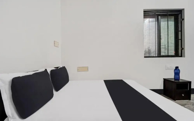 Queen D Tower  By Grands Inn Hospitality