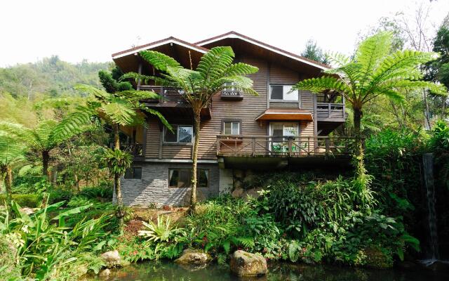 shinmingshan holiday inn
