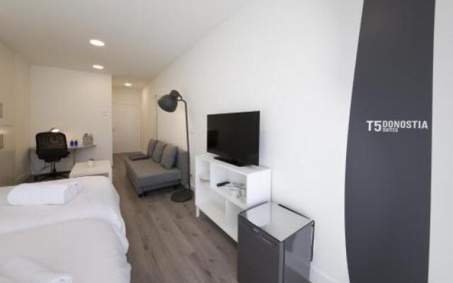 T5 Donostia Suites