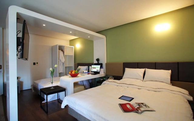 Jazz Around Hotel