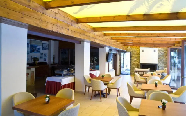 Kelyfos Hotel Bungalows and Suites