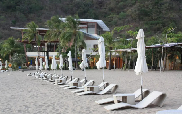Unit 507 Pico De Loro