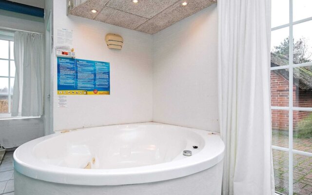 10 Person Holiday Home in Ulfborg-by Traum