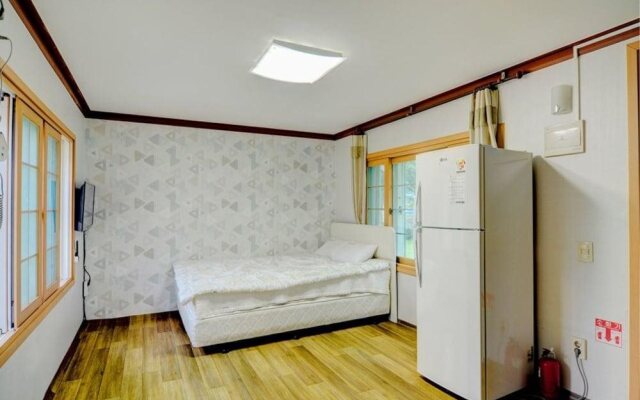 Sungbochon Youth Hostel - Hostel