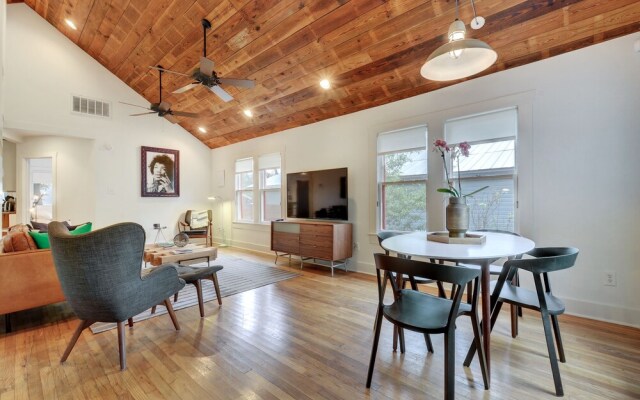 Oak-Shaded House in Bouldin - 2 Br Home