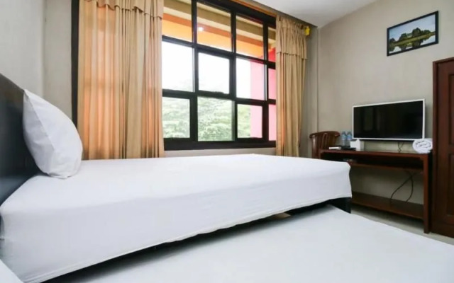 Sky Inn Ketintang 1