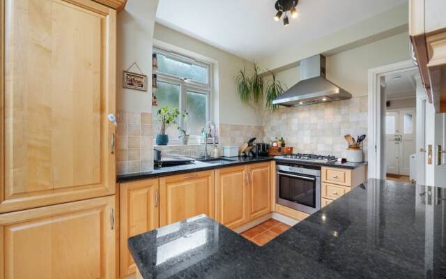 A Delightful 4-bedroom Home With a Private Garden