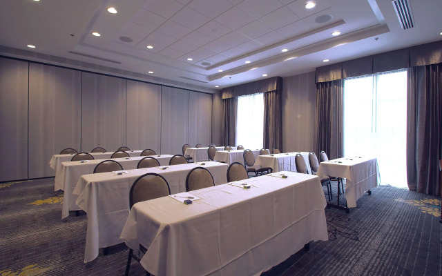 Hampton Inn & Suites Columbus/University Area
