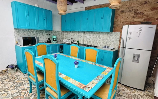 AQUI ME QUEDO here I stay