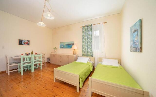 House of Hapiness in Assos