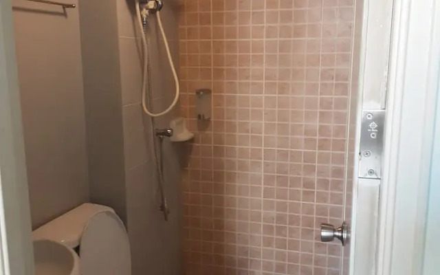 Room in Condo - T8@impact Challenger Mueang Thon Thani Free Wifi
