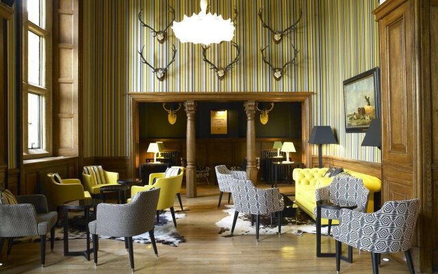 Eynsham Hall