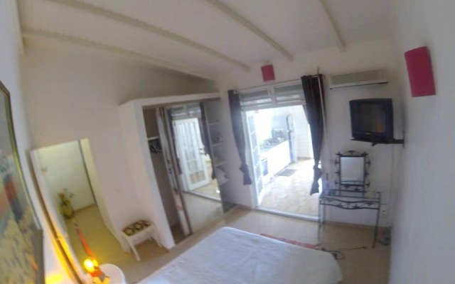 Apartment With one Bedroom in Le Gosier, With Furnished Terrace and Wifi - 3 km From the Beach