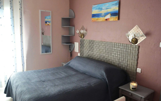 Hôtel Le Dauphin Bleu