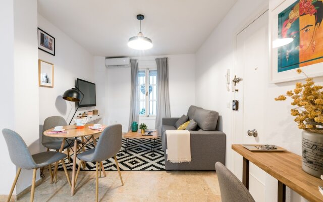 Alfalfa Center Apartment