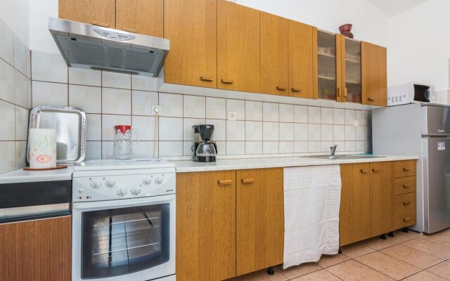 Awesome Apartment in Jasenice With 3 Bedrooms and Wifi
