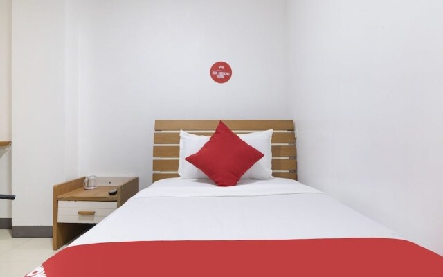 Lucky Hotel by OYO Rooms