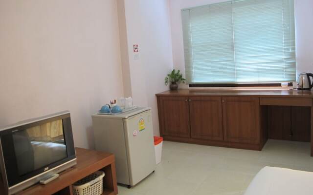 Somjai House