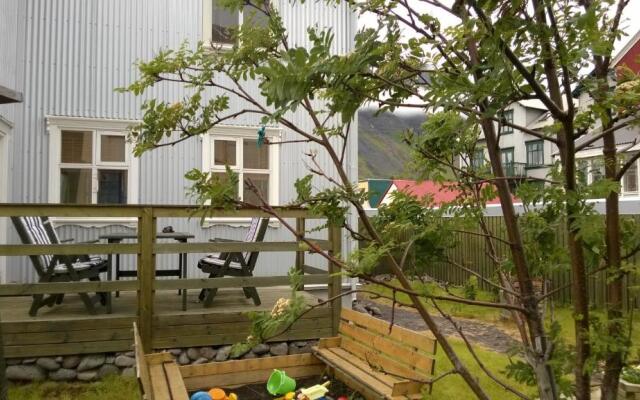 Private House with Garden