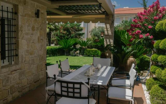 Dreamcatcher Luxury Villa, 1 min walk to beach