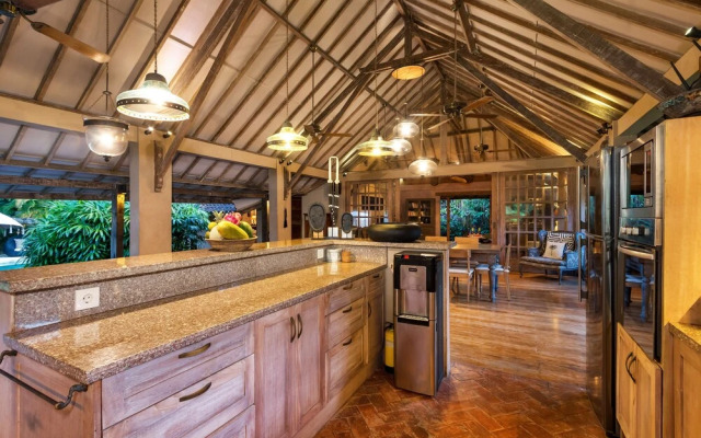 Villa Koyama by Villa Finder