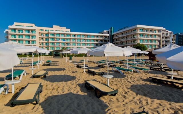 Evrika Club Hotel
