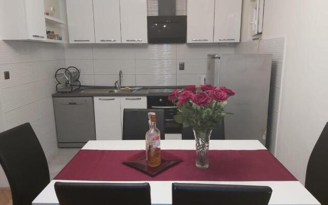 Apartment Ema