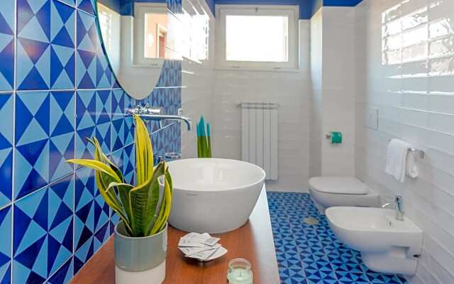 Mako Sorrento Suites