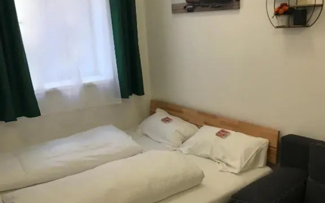 Saralo Apartments 1050