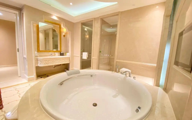 Holiday Inn Foshan Nanhai Central by IHG