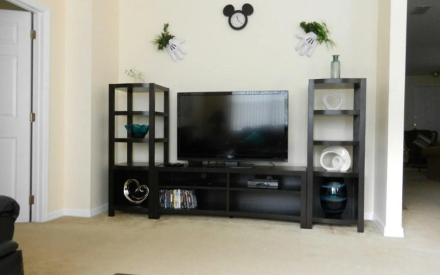 Windwood Bay-Mickey's Safari Adventure House