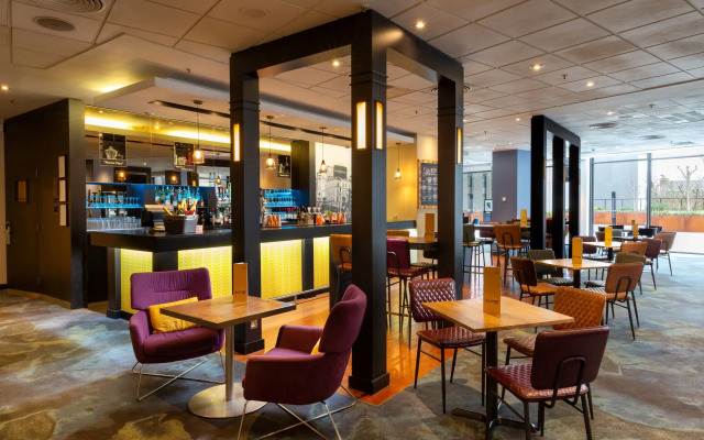 Novotel London West
