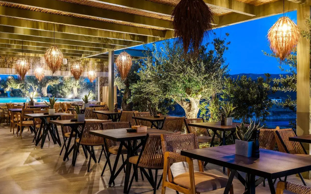 Panormos Bay Suites