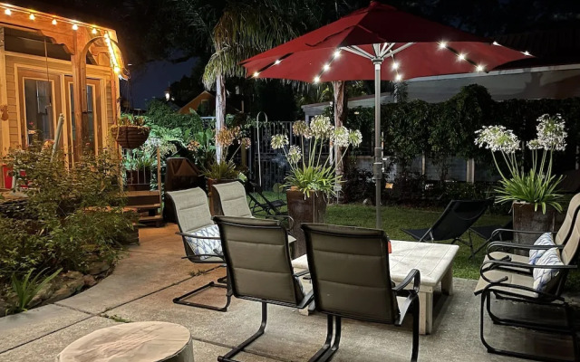 Bywater Home, Parking and Pet Friendly Retreat by RedAwning