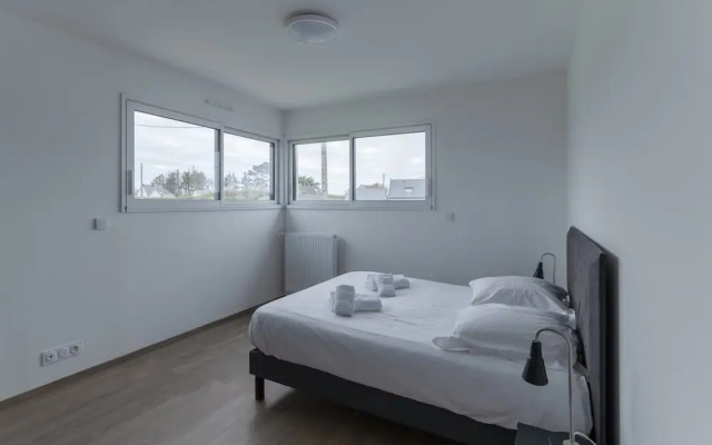 Pretty new House 2 Steps From the sea