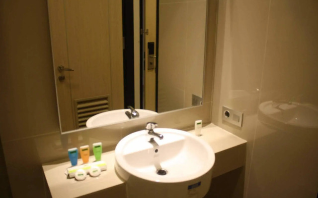 Sparks Odeon Sukabumi - Artotel Curated