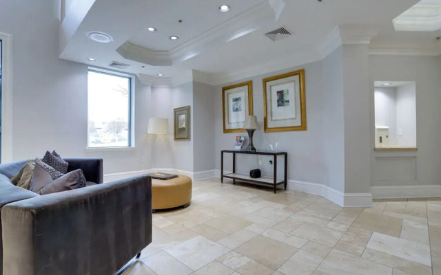 Spacious 2BR Condo at Ballston