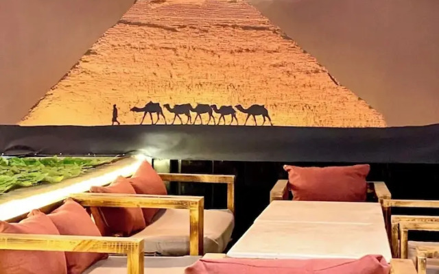 Farsha Pyramids Inn