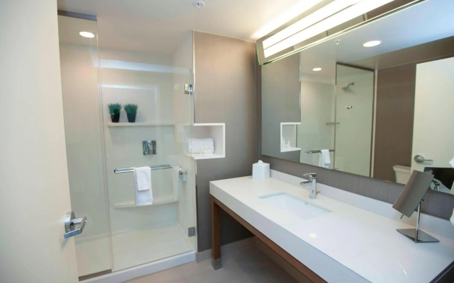 Courtyard by Marriott Houston City Place