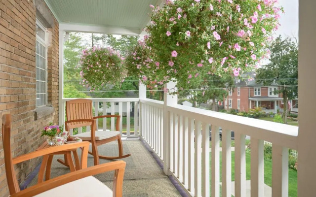 Mooreland Garden Inn