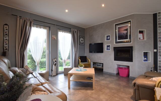Luxurious Villa in Wibrin Ardennes with Pool