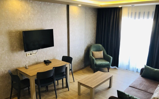 Golden World Suite Hotel