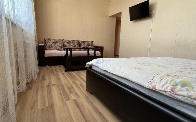 Апартаменты на Верхней Набережной 145/1