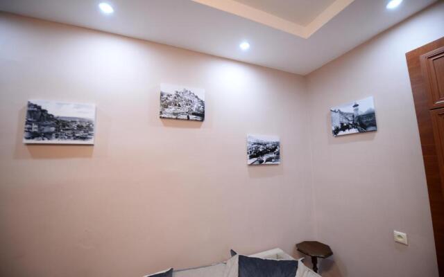 Sweet Home Apartment